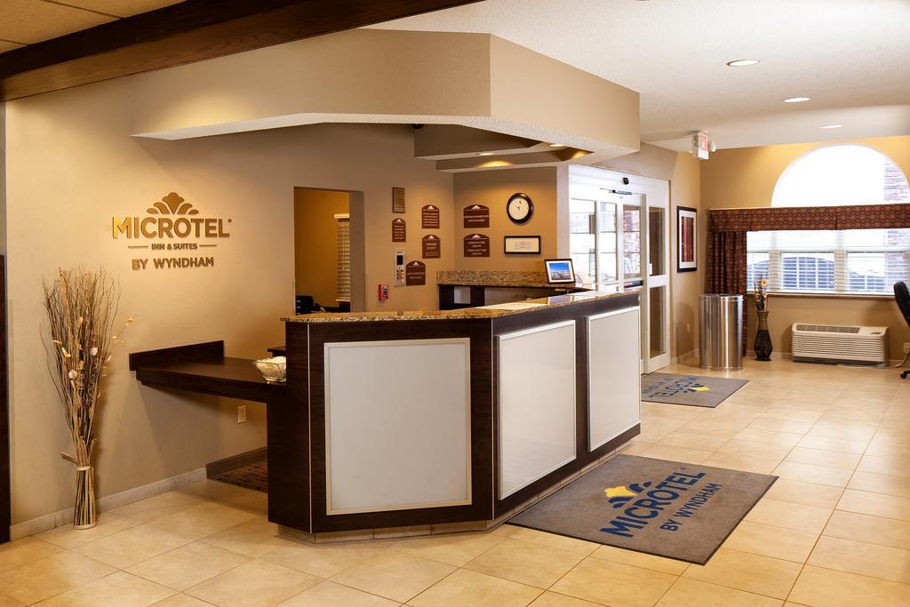 Microtel Inn & Suites By Wyndham St Clairsville - Wheeling St. Clairsville Εξωτερικό φωτογραφία